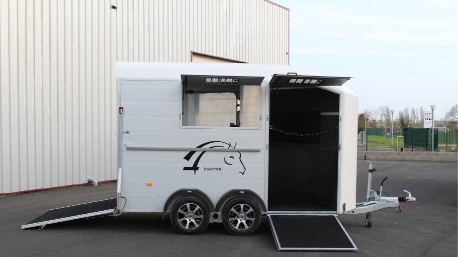 DUOMAX CHEVAL LIBERTE 2