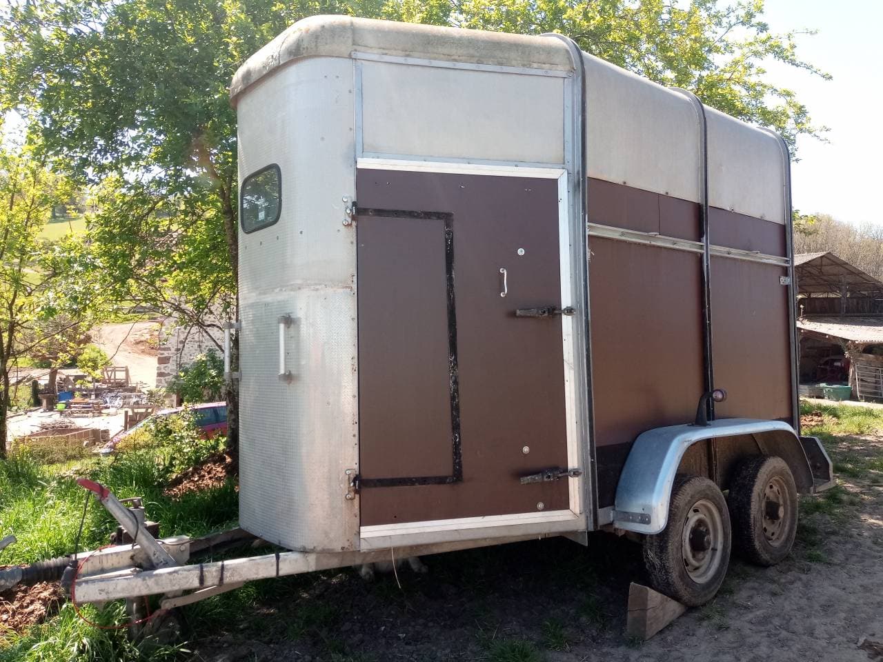Van 2 chevaux ifo williams hb505