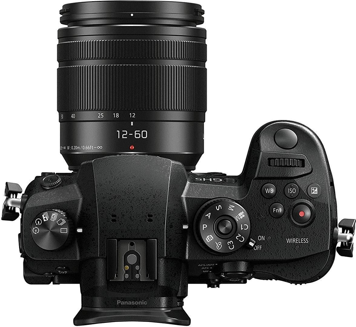 PANASONIC LUMIX GH5 II +Lumix G Vario 12-60 mm f / 3.5-5.6 ASPH- DC-GH5M2E2E (CON LIVE STREAMING)