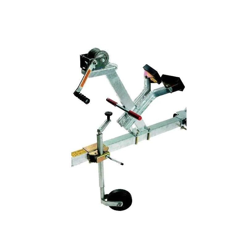 Treuil avec potence et butée étrave