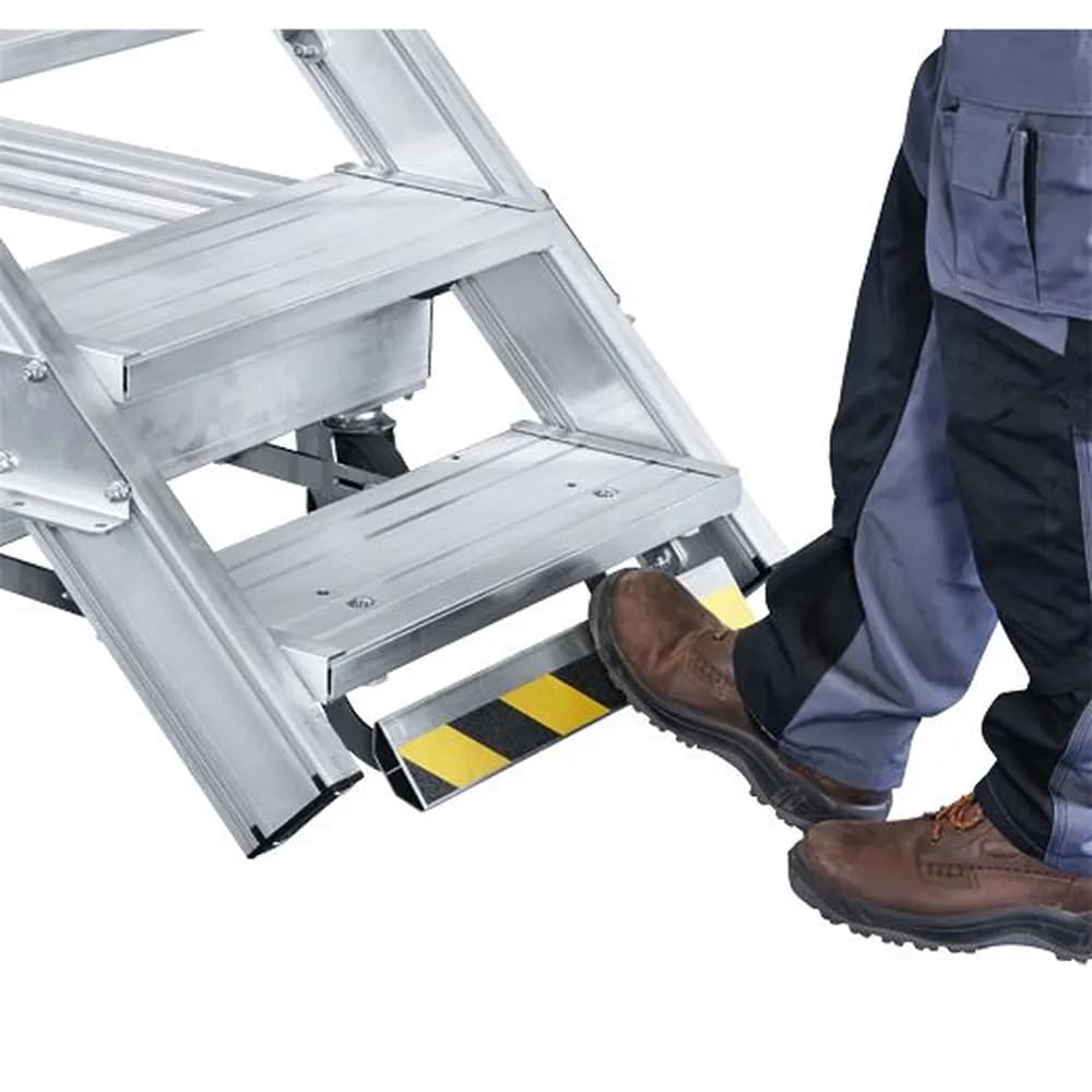 ZARGES - Treppe 17 Stufen, 45°, Stufenbreite 600mm, beidseitiger Handlauf