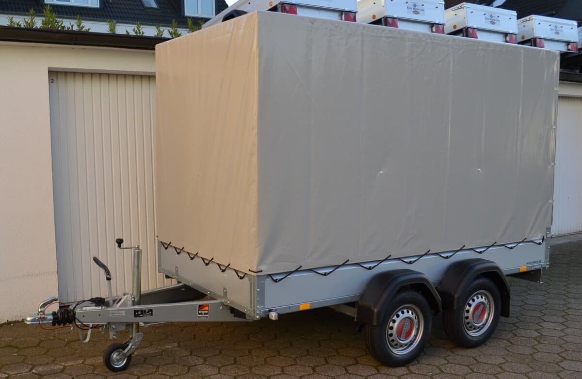 PKW Anhänger Fabrikat Stema STL 2000 mit Plane