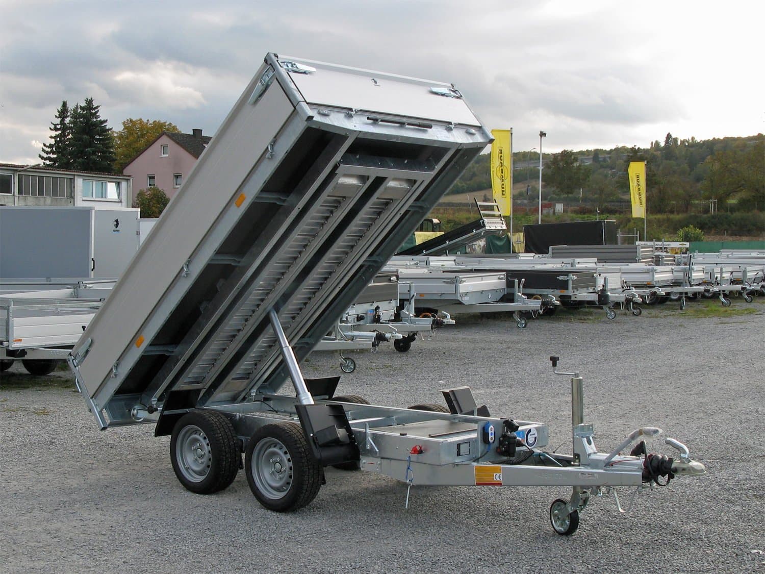 Hapert Cobalt HB-2 2700 Multi Heckkipper mit Elektropumpe und Auslauframpen