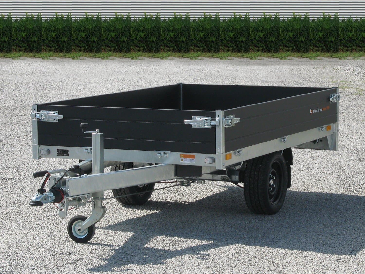 Saris PL 256 150 1500 1 Black Edition Pritschenanhänger, 1500 kg