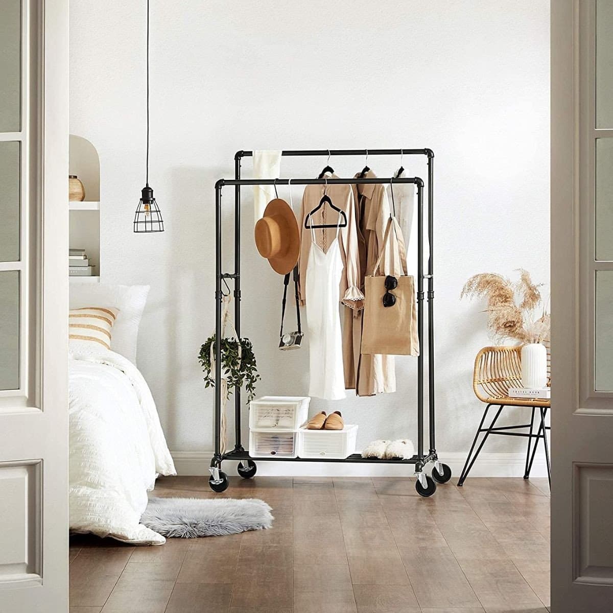 Portant à vêtement double tringles et étagère sur roulettes - Calicosy