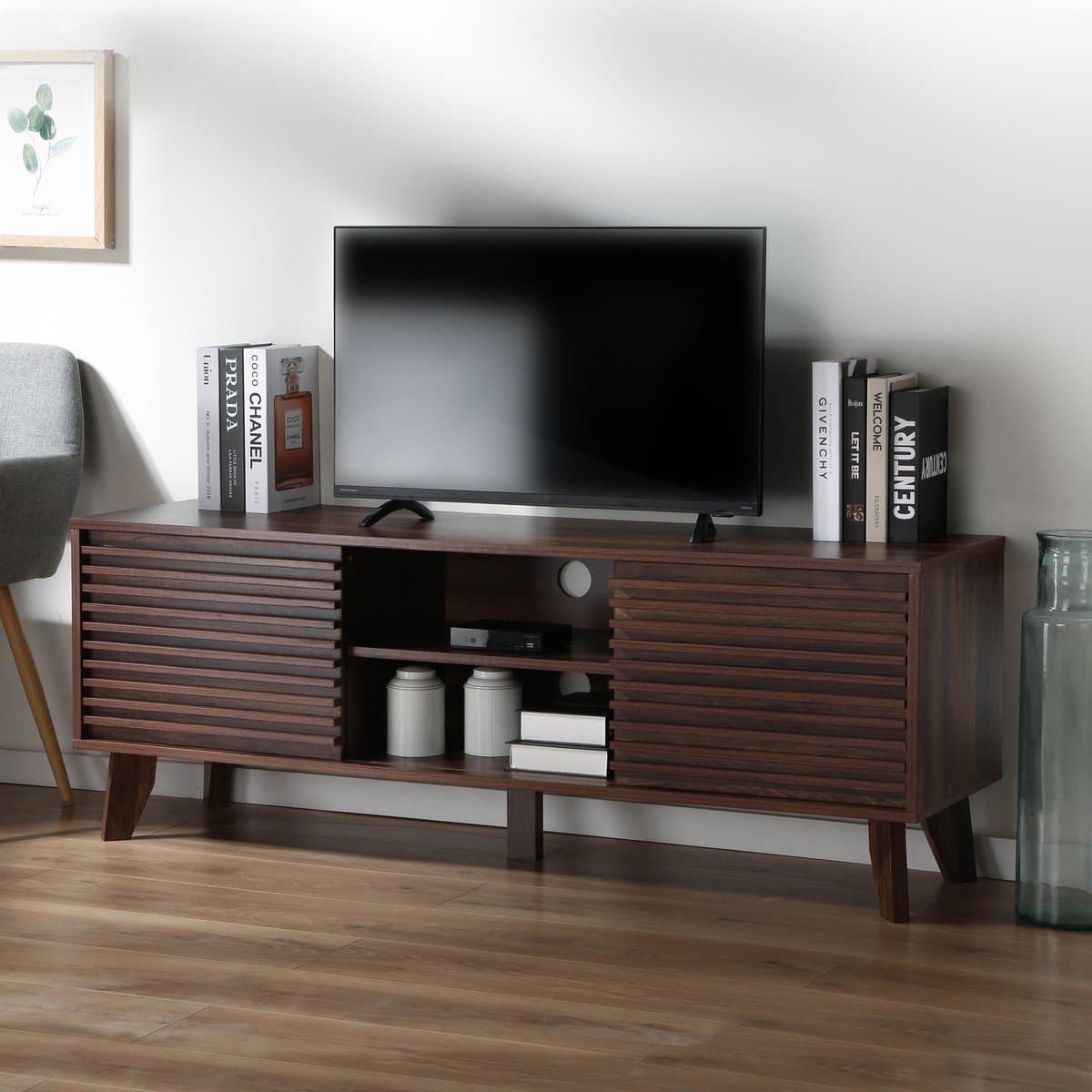 Meuble TV portes coulissantes Façades Effet Bois Rainuré L135 cm - FRIBOURG - Calicosy