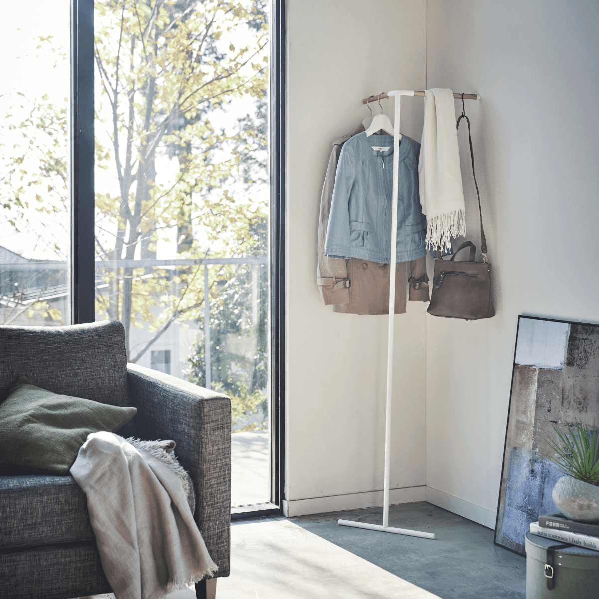 Porte-manteau d'angle incliné H160 cm - TOWER - Calicosy