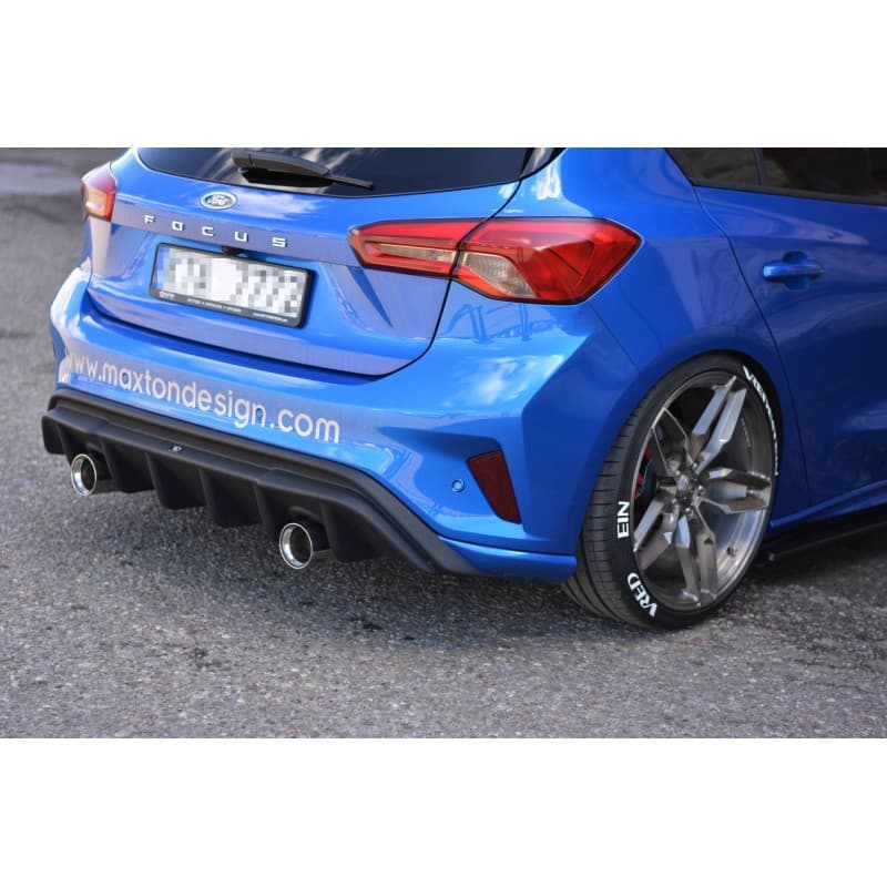 Rear valance with exhaust ford focus hatchback st-line mk4