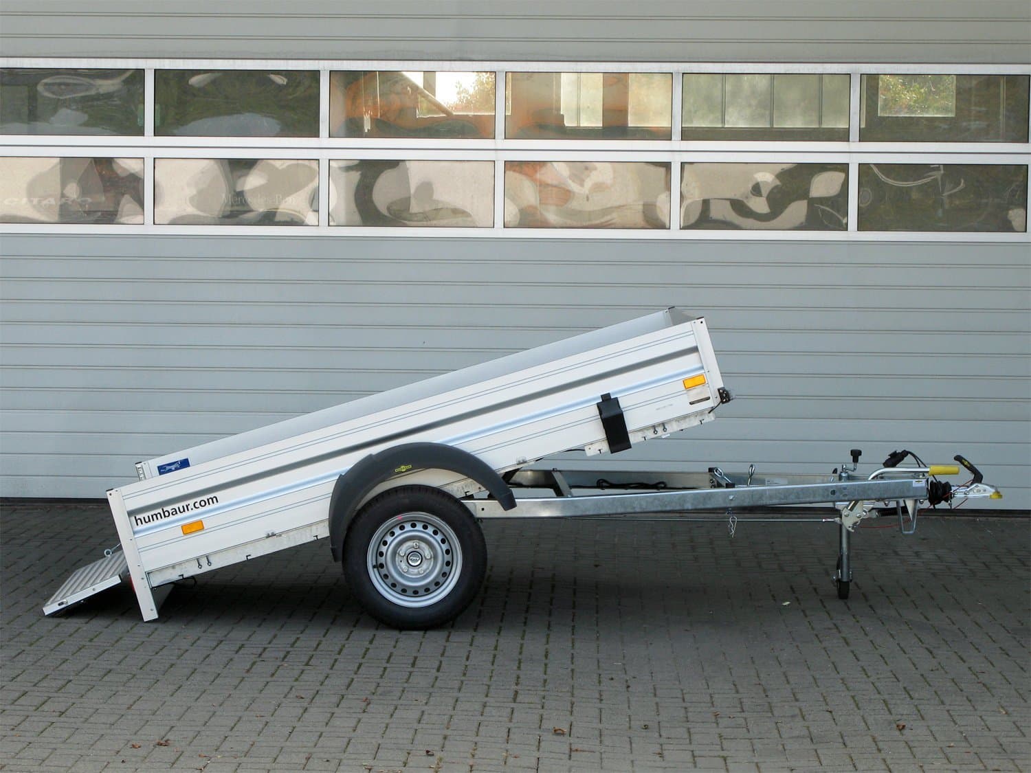 HUMBAUR Kippanhänger HA132513 BK