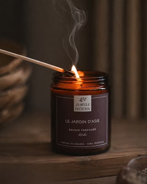 Bougie végétale parfumée - Jardin d'Asie LA BELLE DATCHA
