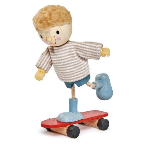 Figurine Maison de Poupées Edward le skateboarder Tender Leaf Toys® -