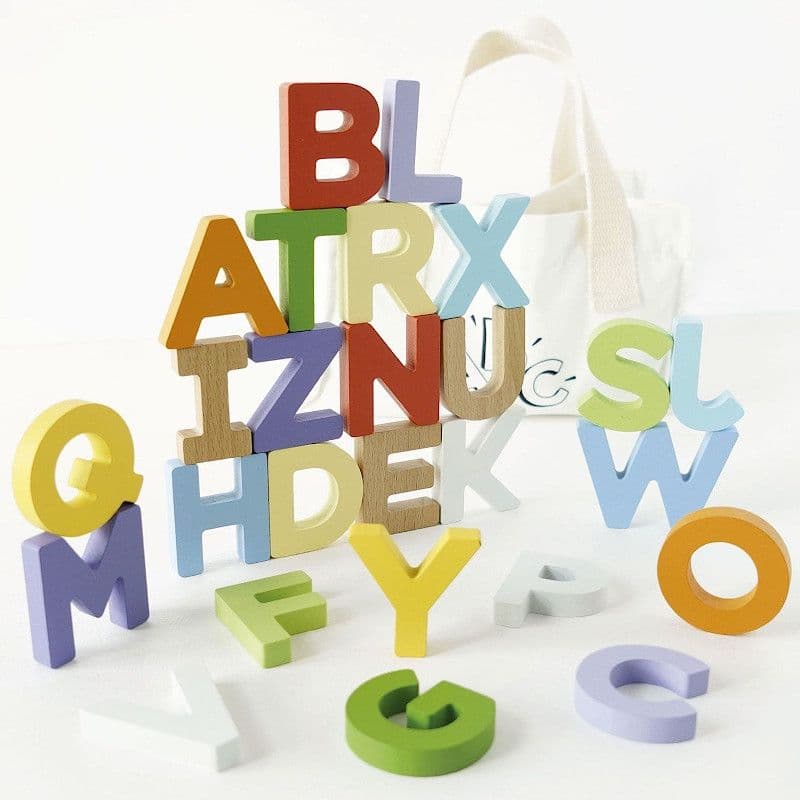 Jeu en bois Lettres de l'Alphabet 60 majuscules Le Toy Van®