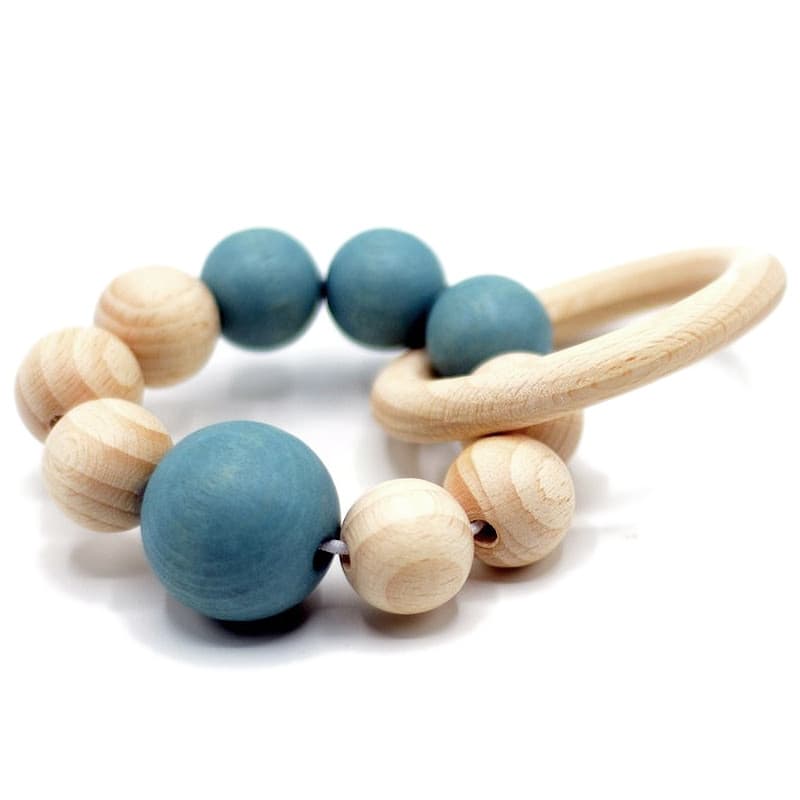 Hochet bracelet de perles de bois Océan avec anneau aPunt Barcelona®