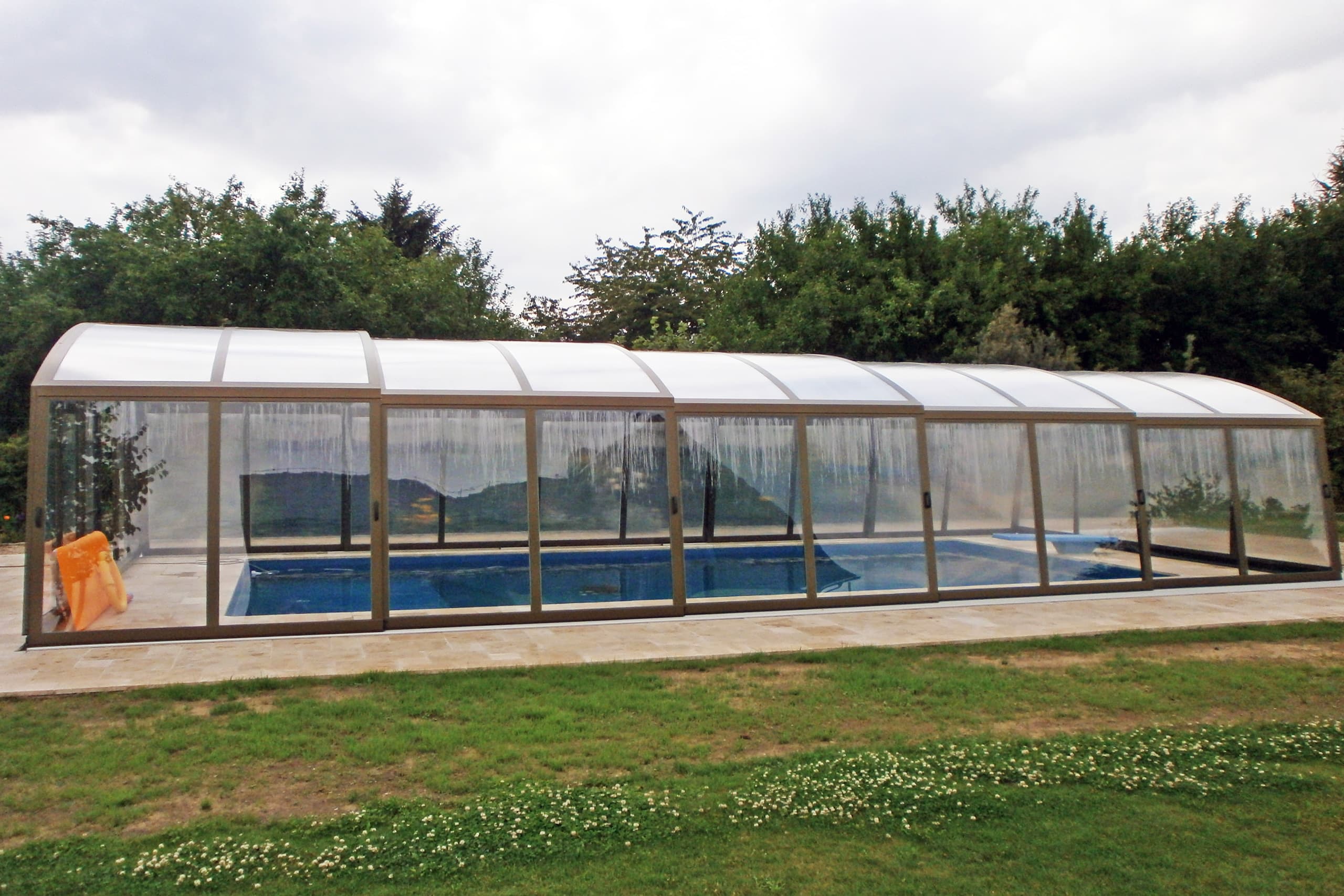 Refugio de piscina-Nuevo