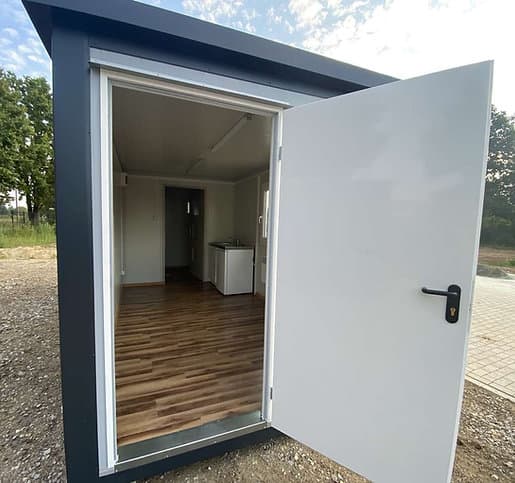 Contenedor 6x2.40m + WC, ducha y cocina-Nuevo