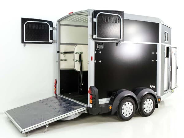 Ifor Williams Pferdeanhänger HB511|Sattelkammer|schwarz | PKW Anhänger