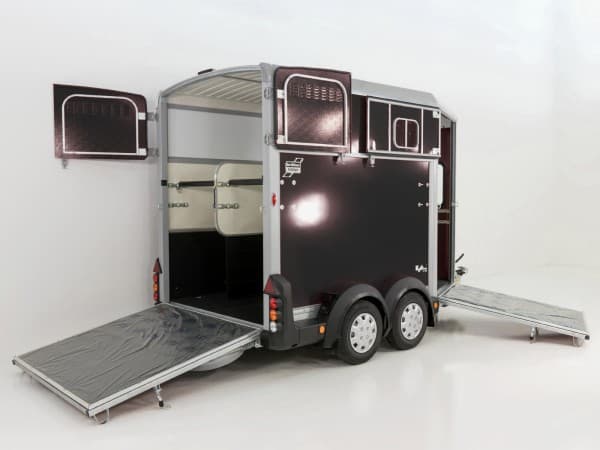 Ifor Williams Pferdeanhänger HB511|schwarz|Frontausstieg | PKW Anhänger