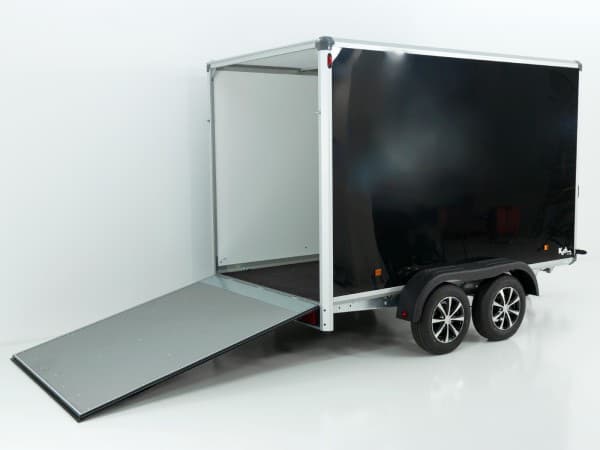 Variant Kofferanhänger Black Edition 168x302cm H:188 2,0t|Heckklappe | PKW Anhänger