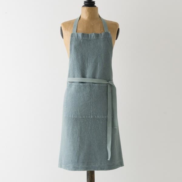tablier en lin lavé vert de gris
