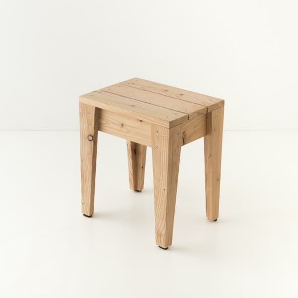 Tabouret de jardin en mélèze black