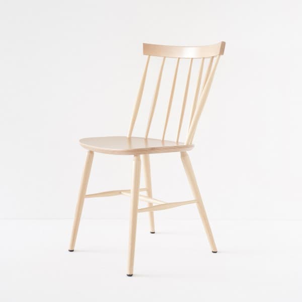 Chaise scandinave naturel vernie