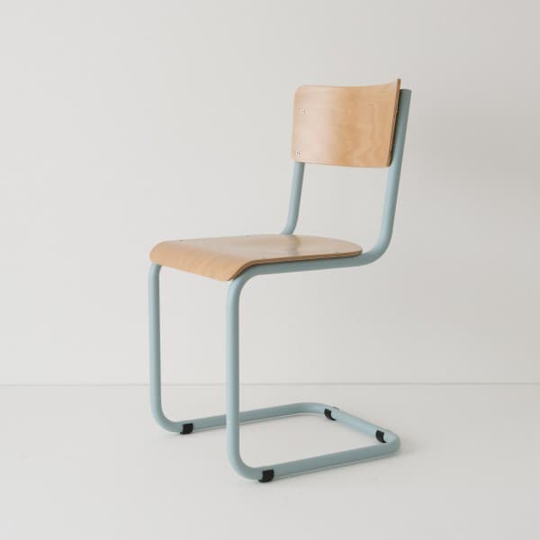 chaise cantilever 11 coloris métal + bois naturel bleu pastel