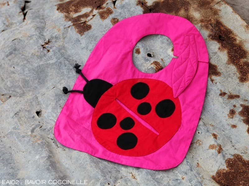 Bavoir coccinelle Poudre de Perlimpinpin