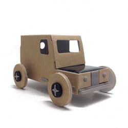 Voiture Rétro en Carton à Moteur Solaire