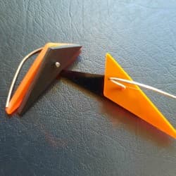 Boucles d'oreilles "Triangle" Watika Noir-Orange