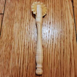 Roulette à Pâte Cannelée