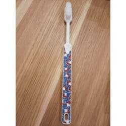 Brosse Ă dents rechargeable "Wax" en bioplastique - Caliquo Bleu Medium