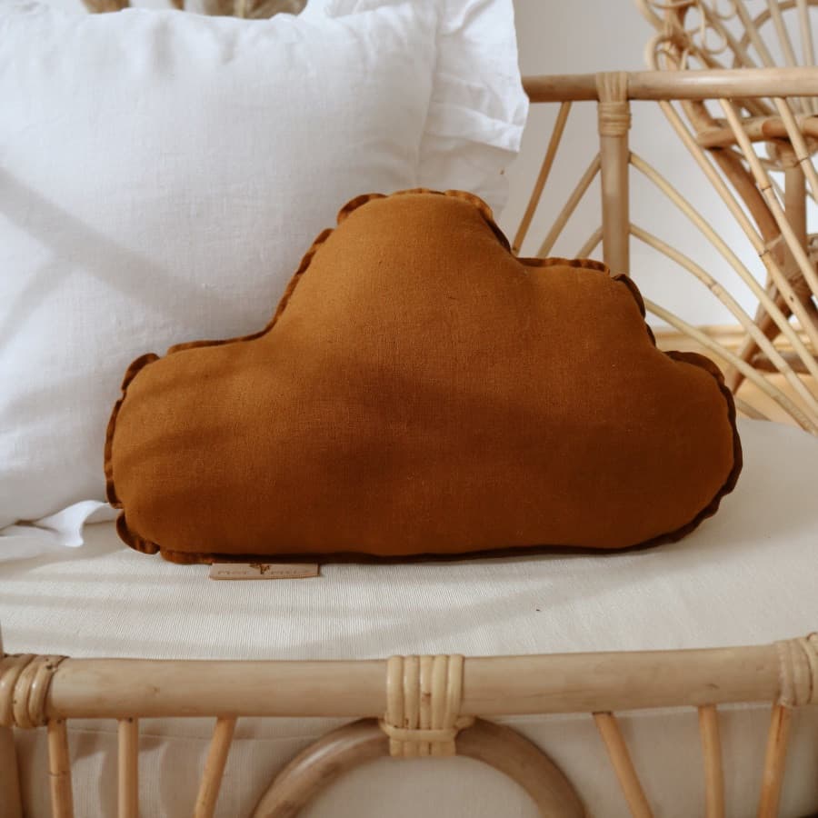 Coussin décoratif nuage en lin caramel