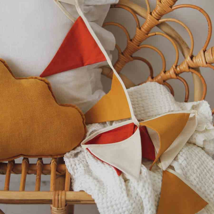 Guirlande fanions en coton ocre