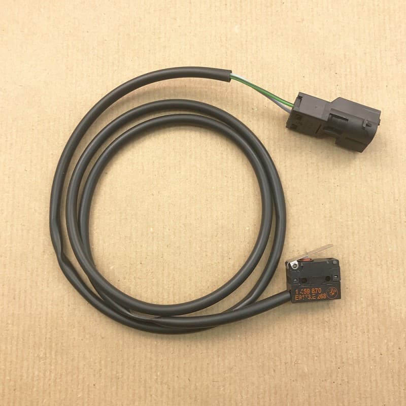 Interrupteur de feu stop avant