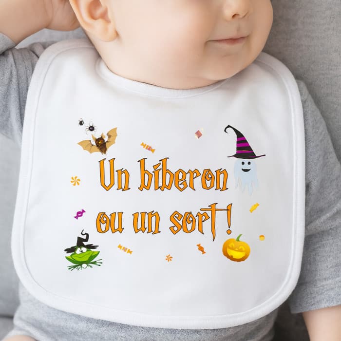 Grand bavoir bébé personnalisé Halloween – "Un biberon ou un sort !"