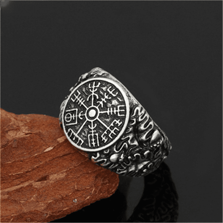 Bague Viking Vegvisir amulette