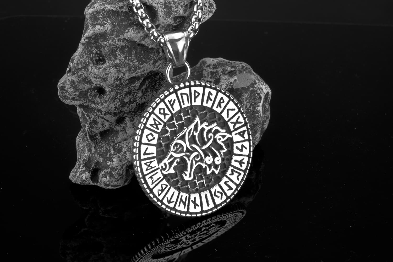 Collier Viking Rune de Fenrir argenté