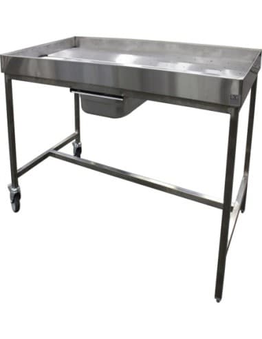 TABLE DE POUSSAGE INOX 304. AVEC GRILLE PERFOREE AMOVIBLE. 1 BAC DE RECUPERATION GN1/1-100 2 ROUES CAOUTCHOUC A FREINS D.125 MM