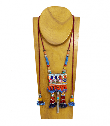 COLLIER AFGHAN RETRAVAILLE -FAIT MAIN-PONPON ARGENT